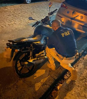 PRF recupera moto roubada e prende homem por crime de receptação