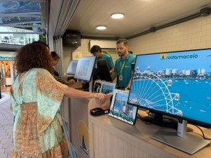 Primeira roda-gigante do Nordeste completa 1 mês de operação oficial e movimenta turismo em Maceió