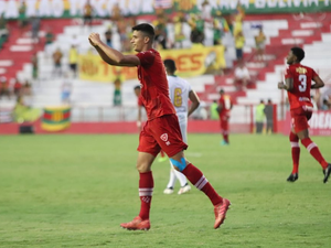 Náutico vence Sampaio Corrêa e sai na frente na final da Série C