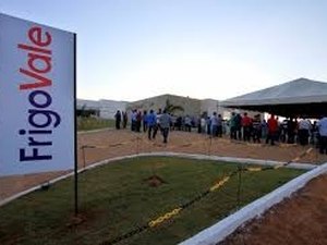 Impasse suspende atividades da Frigovale em Arapiraca
