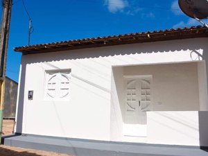 Prefeitura de Maragogi entrega casa nova em São Bento