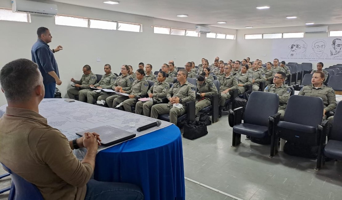 Alunos do curso de formação de praças da PM recebem capacitação para atuar nas Bases Comunitárias