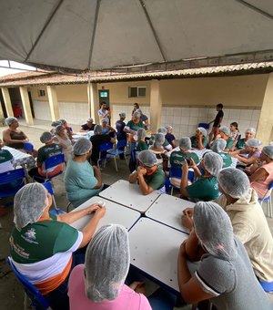 Cursos profissionalizantes contemplam estudantes do EJA em Lagoa da Canoa