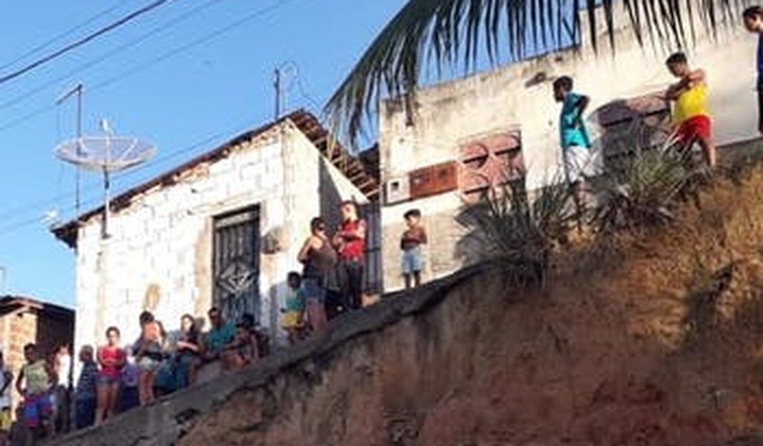 Idoso é encontrado morto dentro de residência em São Miguel dos Campos