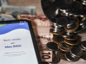 Governo antecipará o 13º salário de aposentados e pensionistas do INSS