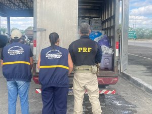PRF apreende 900 kg de pescado transportado sem refrigeração e contaminado com óleo no Sertão de AL
