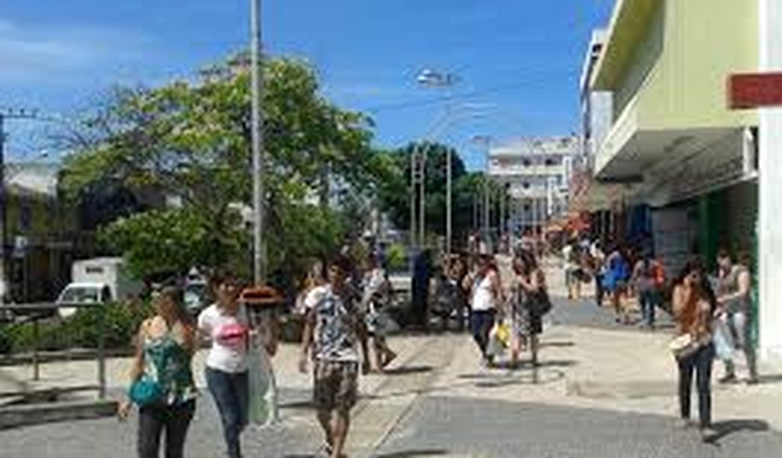 Ação + Centro Novo leva dezenas de serviços gratuitos e atendimentos itinerantes à Praça Bom Conselho nesta terça (18)