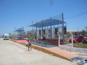 Com criança na garupa, motociclista comete assalto em Arapiraca