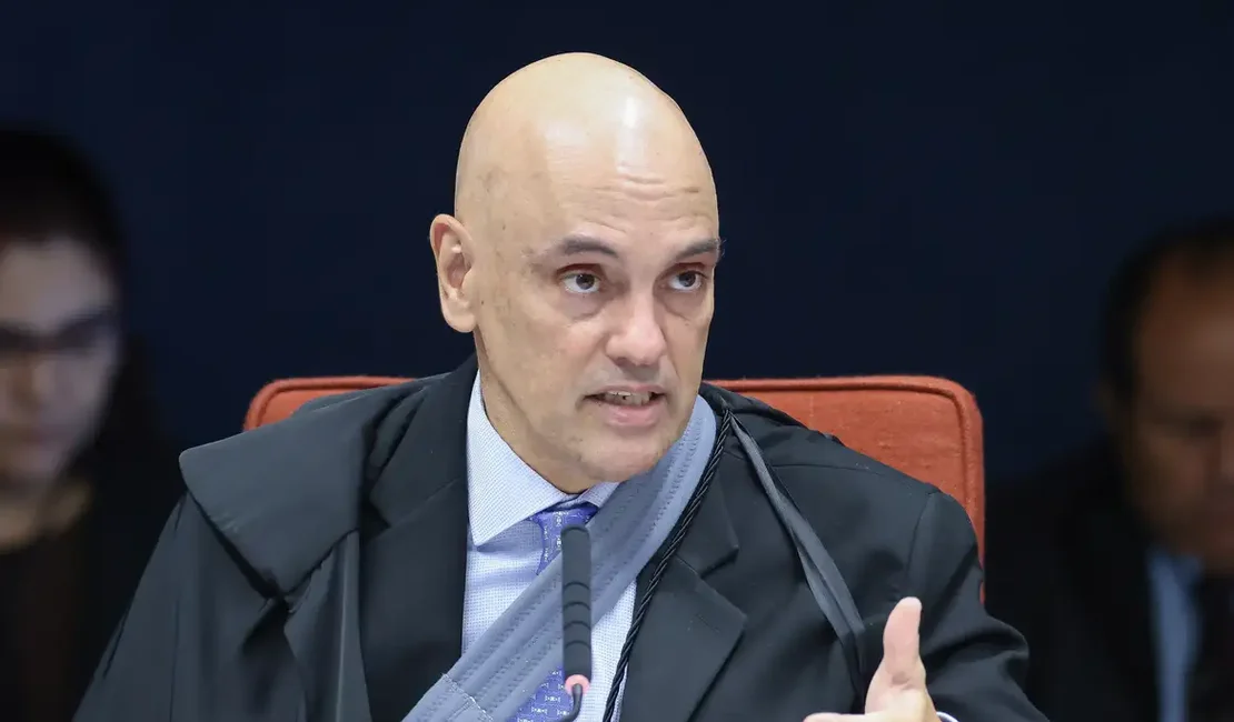 Moraes decide não prender Bolsonaro por descumprimento de cautelar