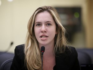 Cibele Moura repercute denúncia de pedofilia nas redes e defende projeto contra erotização infantil