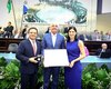 [Vídeo] Médico e empresário Fábio Farias é homenageado na ALE com Comenda Tavares Bastos