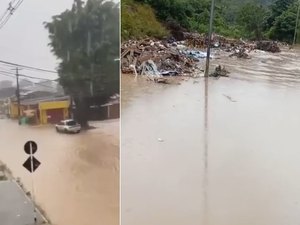 Fortes chuvas deixam ruas e avenidas alagadas e dificultam trânsito em Maceió