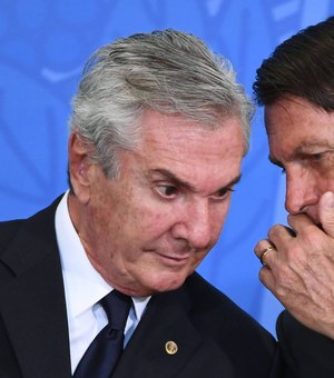 Defesa recorre a Collor para que Bolsonaro possa cumprir prisão domiciliar