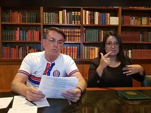 Bolsonaro culpa surto do novo coronavírus por alta de dólar