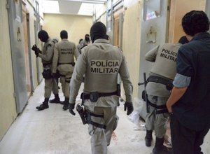 Operação apreende celulares, drogas e objetos pontiagudos no Sistema Prisional, em Maceió