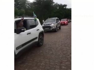 [Vídeo] Integrante de manifestação atira para o alto em ato pró Bolsonaro em Palmeira