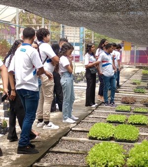 Escola de Campo recebe alunos do Sertão alagoano para desenvolver cultivo e manejo agrícola