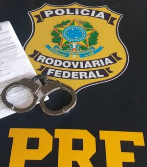 PRF prende homem com mandado de prisão por homicídio, em União dos Palmares