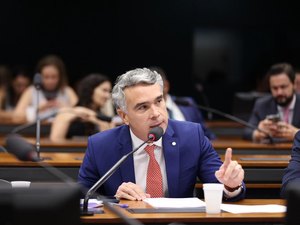 Rafael Brito é o único representante de Alagoas em comissão que analisa o fim da escala 6x1