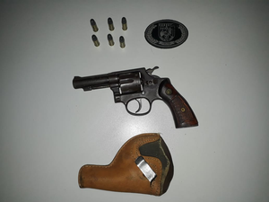 Homem é flagrado com arma no Povoado Cangandu