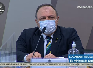 Cláusulas da Pfizer “eram assustadoras, na época” justifica Pazuello à Calheiros
