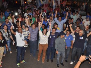 Aplausos calorosos marcam visita de Rogério Teófilo aos bairros Caititus e Alto do Cruzeiro