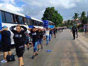 Polícia evita confronto entre torcedores nas proximidades da cidade de Messias