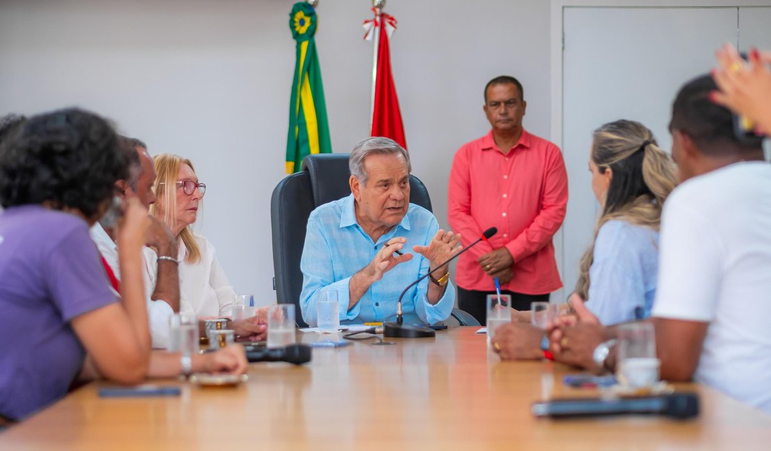 Governador em exercício recebe representantes sindicais no Palácio República dos Palmares
