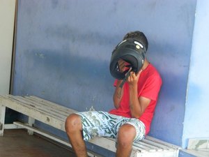 Menor é apreendido com moto e sem habilitação