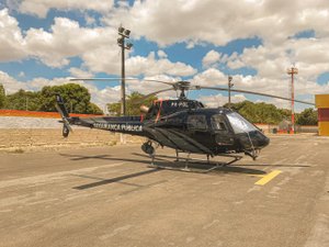 [Vídeo] Policiamento do agreste ganha reforço com helicóptero que pode realizar sobrevoos noturnos