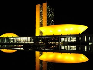 Temer discute a redução do número de partidos