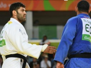 [Vídeo] Egípcio se recusa a cumprimentar israelense e é vaiado nos Jogos