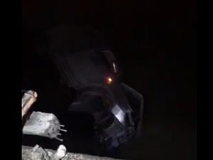 Motorista perde controle da direção e veículo cai de ponte no Mirante da Sereia