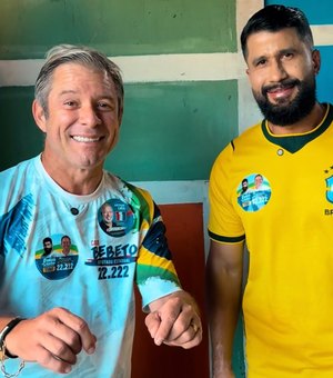 Campanha do 22 encerra mobilização com carreata e bloco em Jaraguá