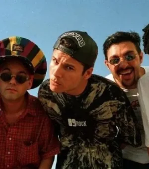 Mamonas Assassinas: veja antes e depois de jaqueta encontrada com Dinho