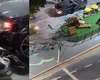 [Vídeo] Carro invade praça em Cruz das Almas e atropela motociclista; local ficou destruído