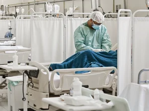 Brasil registra 245 mortes em 24 h e ultrapassa 660 mil óbitos por Covid