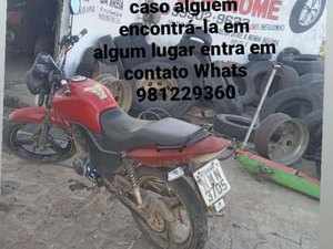 Criminosos furtam moto estacionada em calçada na Vila Fernandes, em Arapiraca
