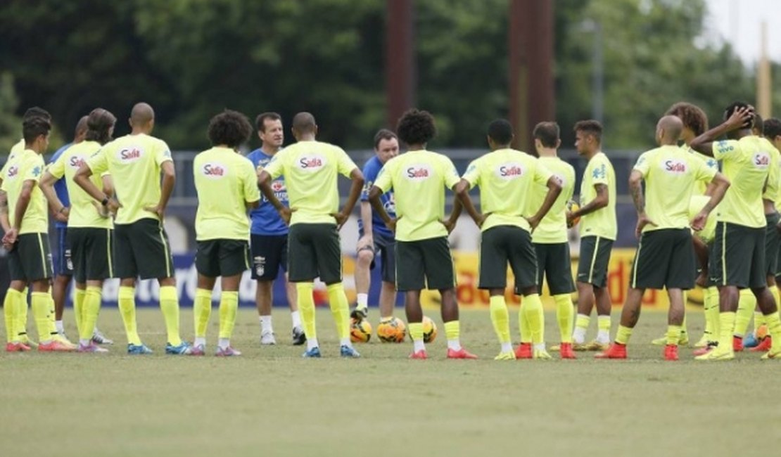 Seleção faz 1º treino em Pequim com só 17 jogadores
