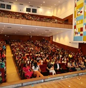 Servidores da Educação lotam Centro de Convenções de Penedo durante a Jornada Pedagógica 2025