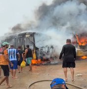 Prefeitura de Boca da Mata apura causa do incêndio que destruiu ônibus escolares