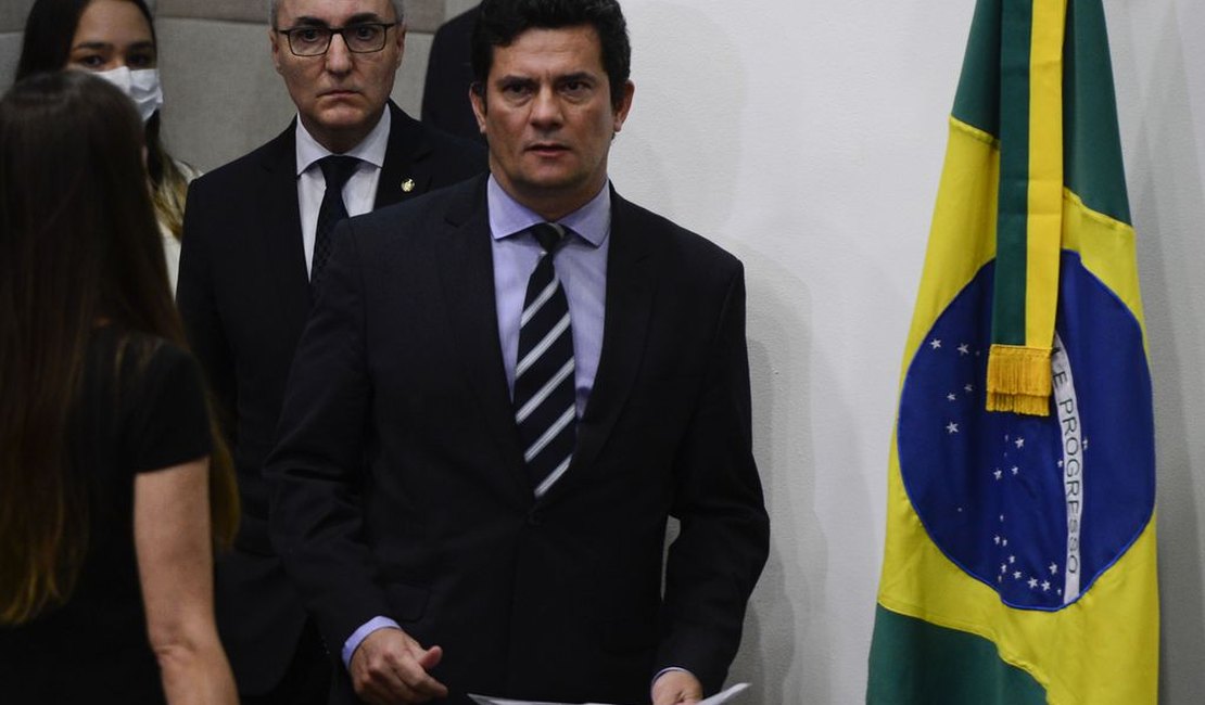 Bolsonaro levanta dossiê de Rosângela Moro, diz jornalista da Veja
