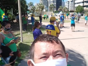 Bolsonaristas fazem manifestação em Maceió neste domingo (21)