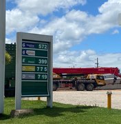 Gasolina em Porto Calvo custa até R$ 5,72 e supera Maceió e Maragogi