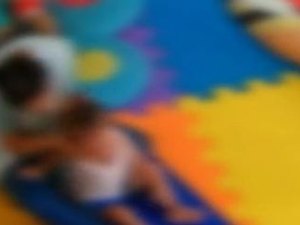 Professora é demitida por justa causa após agredir aluna de 1 ano