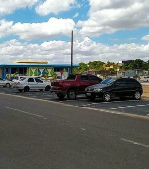 Motoristas e pedestres aprovam vagas de estacionamento liberadas no Parque Ceci Cunha, diz SMTT