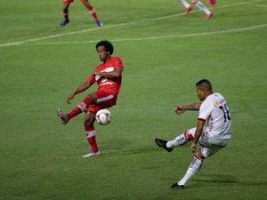 CRB vacila no final e empata com o Vitória