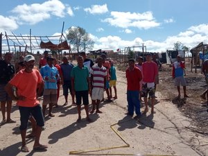 Famílias prometem manter ocupação em terreno no Jardim das Paineiras, em Arapiraca