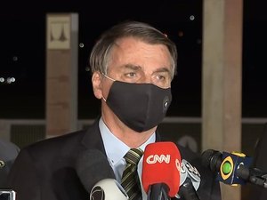 Bolsonaro veta trechos do projeto de ampliação do auxílio emergencial de R$ 600