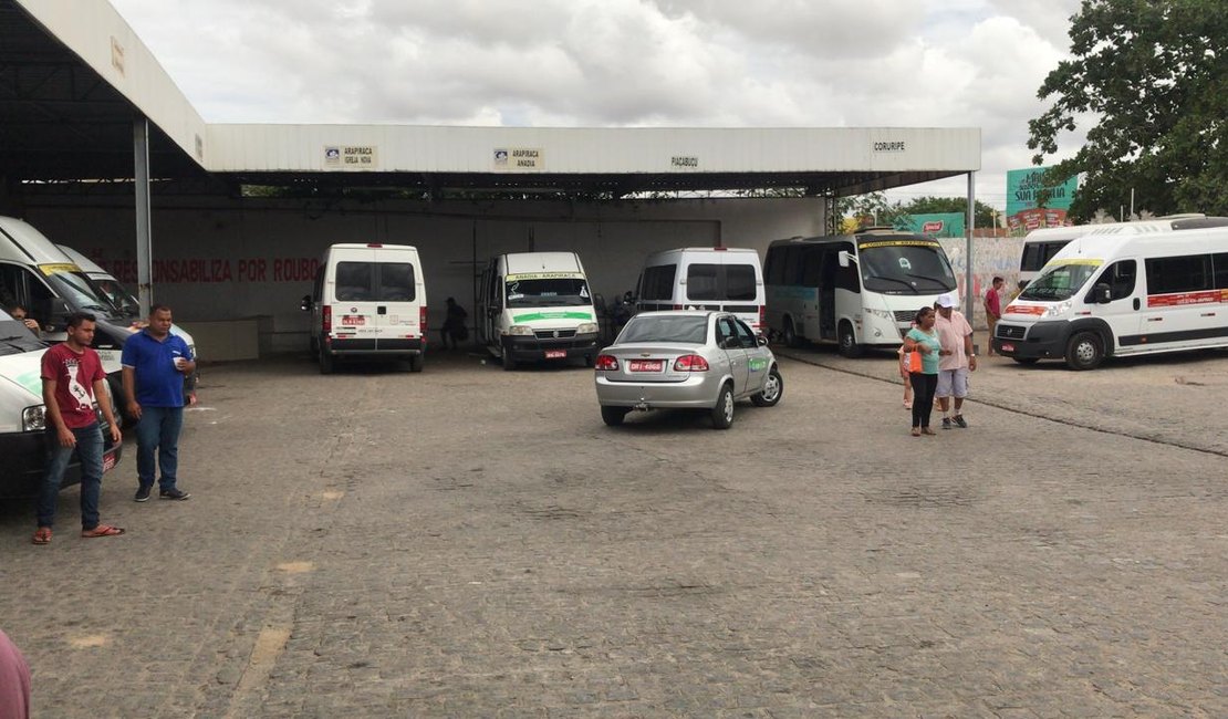 Adolescente é apreendida dentro de transporte intermunicipal com pedra de crack